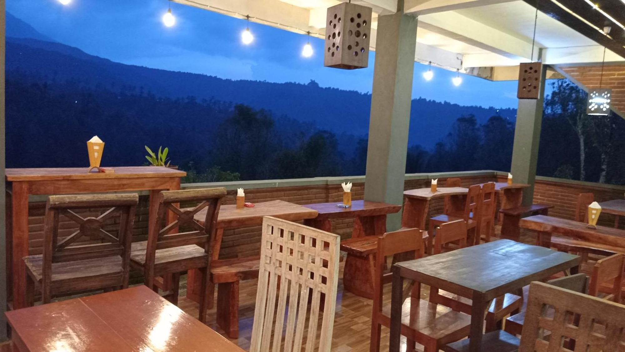 Kanaya Homestay & Warung Heaven Мундук Экстерьер фото